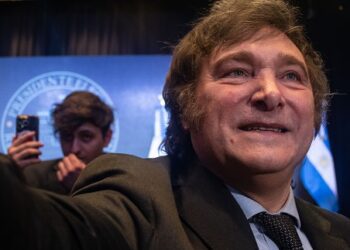 En su primer discurso, Javier Milei dijo que «empieza la reconstrucción y no hay lugar para el gradualismo»
