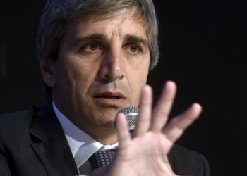 De regreso a la Argentina, Javier Milei confirmó que Luis Caputo será su ministro de Economía