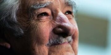 José «Pepe» Mujica: «Si pudiera votar, votaría por Massa con las dos manos»