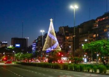 La Ciudad se ilumina para recibir las fiestas