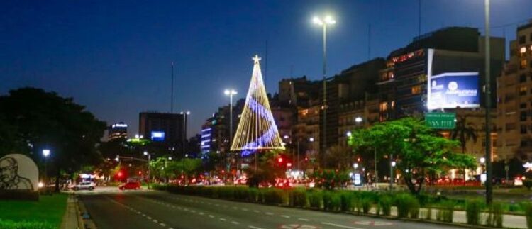 La Ciudad se ilumina para recibir las fiestas