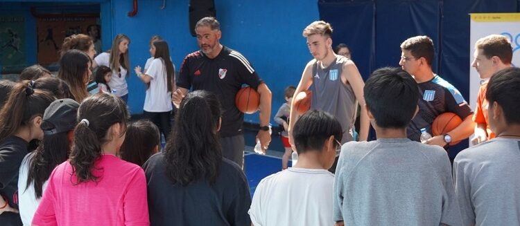Adopción: La Ciudad impulsó una jornada deportiva para adolescentes de diferentes hogares