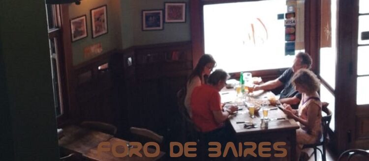 Don Victoriano: «El Gato  Negro», un bar que ofrece perfume seductor de especias  y granos de café