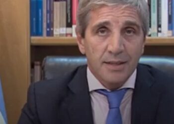 El vídeo enlatado de Luis Caputo que esconde medidas perjudiciales para los trabajadores