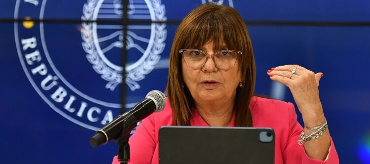 Patricia Bullrich presentó un protocolo para asegurar la libre circulación frente a piquetes o bloqueos
