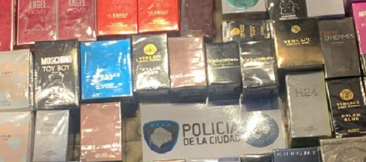 La Policía de la Ciudad frustró un robo millonario a una perfumería y detuvo a tres ladrones