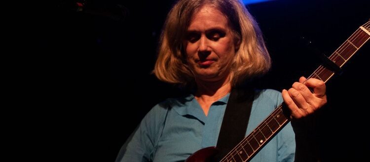 Juana Molina presenta en vivo en el Parador Konex los temas de su primer trabajo, «Rara»