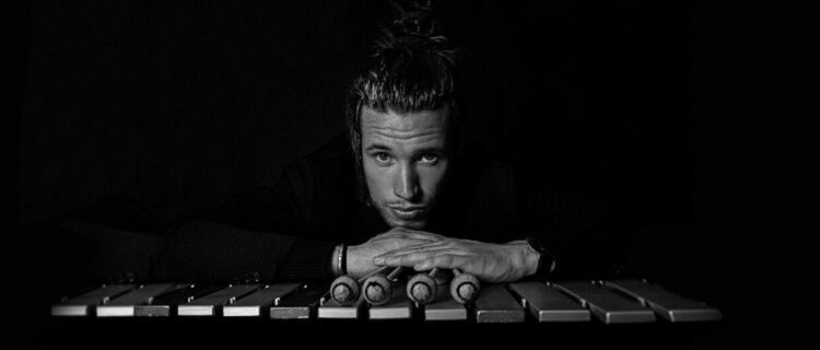 El francés Simon Mouller y el argentino Mariano Loiácono se encuentran en Bebop Club