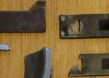 Devuelven a vecinos los bronces recuperados tras detención de ladrón