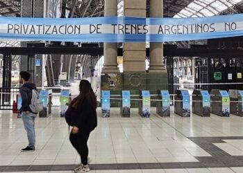 Ley Ómnibus: buscan privatizar hasta la infraestructura ferroviaria