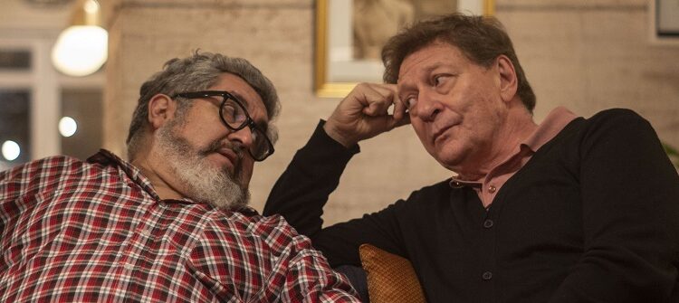 «Luces azules», una película de Lucas Santa Ana
