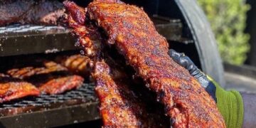 Patio Costanera Norte invita a un encuentro con ribs, sandwiches, tacos, papas y mac and cheese para disfrutar al aire libre
