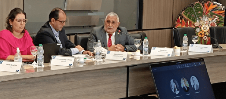 Se firmó la revisión de la paritaria mercantil