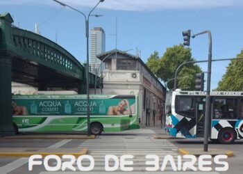 A partir de este lunes se incrementa la tarifa de colectivos y trenes para las tarjetas SUBE sin registrar