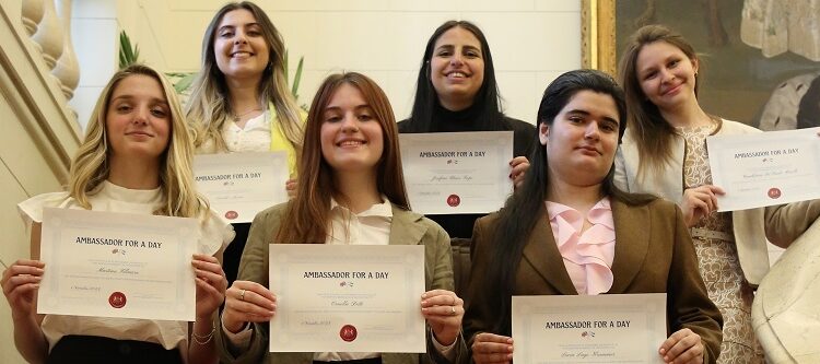 La Embajada Británica lanzó el concurso “Embajadora por un Día”