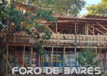 Se derrumbó parte de una obra en Uriarte y Costa Rica y hubo dos fallecidos