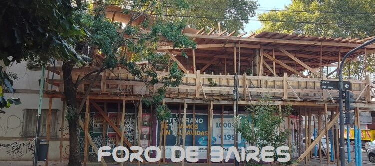 Se derrumbó parte de una obra en Uriarte y Costa Rica y hubo dos fallecidos