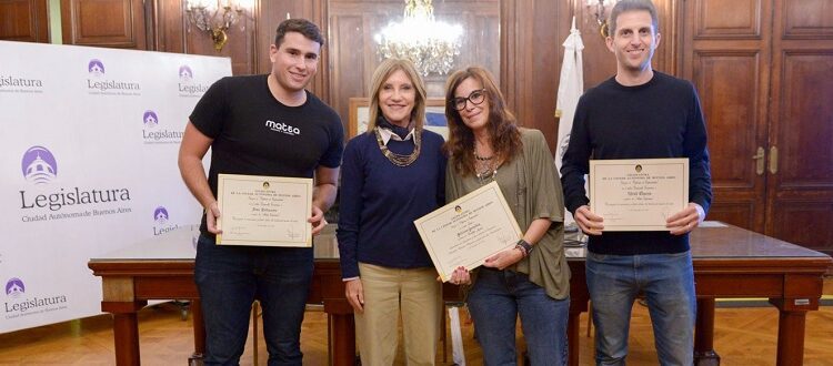 El Cuerpo Legislativo entregó el Diploma al Emprendedor a Uriel Charne, Ilan Zaltzman y Silvina González