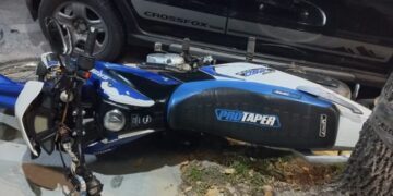 Motochorros fueron detenidos en Niceto Vega 4932 tras robar dos celulares