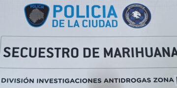Dos narcos detenidos y más de 5 kilos de cocaína secuestrados