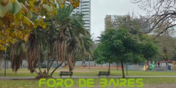 El Parque Las Heras se viste de invierno y frío  pero seduce por su  amplitud y encanto en las Avenidas Las Heras y Coronel Díaz