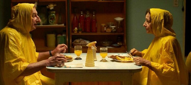 Crónicas de una Santa Errante, una película de Tomás Gómez Bustillo