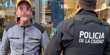 Infracción Art. 91 del Código Contravencional de «cuida coches» en El Salvador 4642