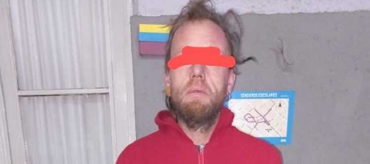 Hurto por sustracción de rueda de vehículo en Thames y Paraguay