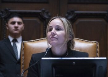 La Legislatura aprobó financiamiento para obras y reclamó fondos de la Coparticipación