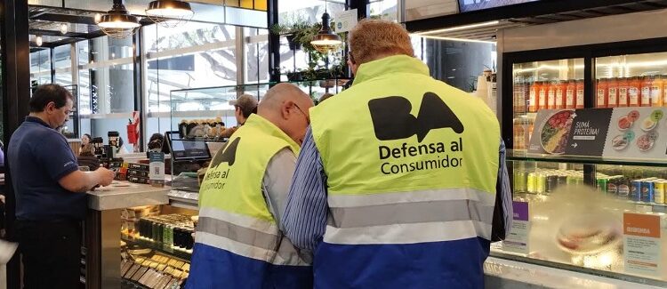 Defensa al Consumidor de la Ciudad detectó irregularidades en 38 comercios de Aeroparque y prevé sanciones ejemplificadoras