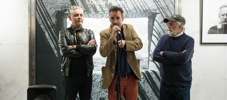 Arte con «Escritoras de novelas históricas» ,»Intervenciones urbanas en el Bar Mar Azul» y «Memoria fotográfica» de Oscar Pintor