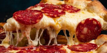 APYCE organiza  «La Noche de la Pizza y la Empanada»