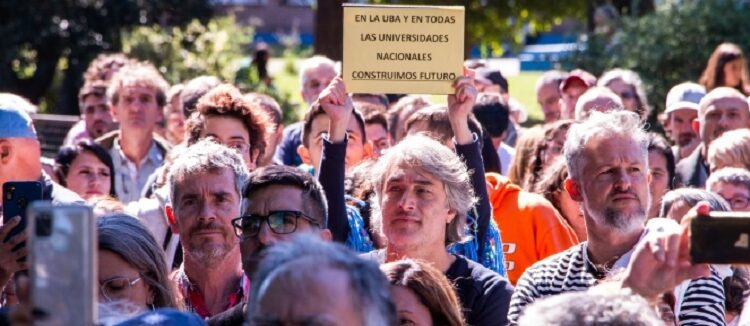 «Hay un riesgo concreto de emigración de muchos docentes»
