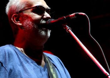 David Lebón regresa al mítico Estadio Obras y presenta «Herencia Lebón»