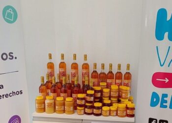 Defensa al Consumidor de la Ciudad retiró de la venta más de 100 frascos de miel prohibidos por la ANMAT