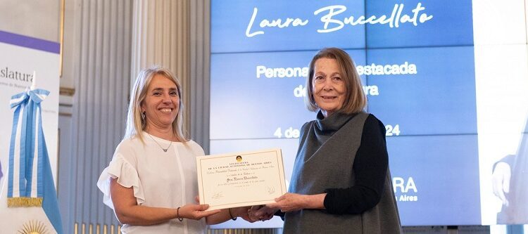 Laura Buccellato recibió la distinción como Personalidad Destacada 