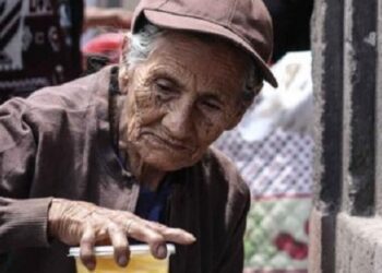 Cáritas invita a una ‘caridad renovada’ en el mes de los pobres