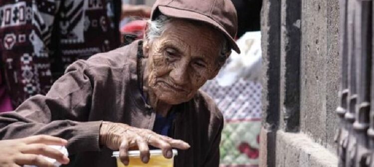Cáritas invita a una ‘caridad renovada’ en el mes de los pobres