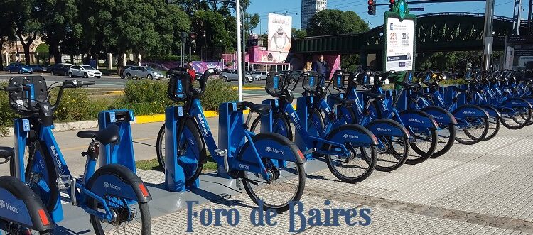 Pasatiempo en bici o caminando por la Ciudad