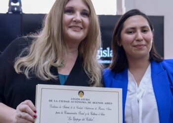 Los legisladores declararon de Interés Ambiental al libro: “La tierra para todos.  Una guía de supervivencia para la humanidad”