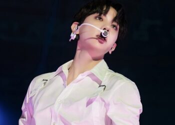BAEKHYUN: Lonsdaleite [dot] hace historia como solista de K-POP