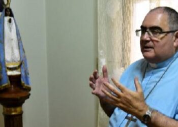 Mons. Buenanueva: «Los obispos ya no recibimos nada del Estado»