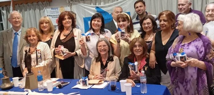 El Rotary Club de Flores Distrito 4895, realizó la presentación de la Antología «La Magia del Rotary», en su sede El Pial