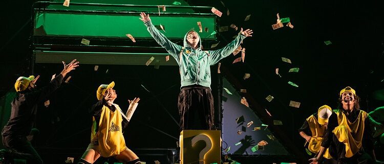 Se re-estrena «Piramidal», una estafa y un musical