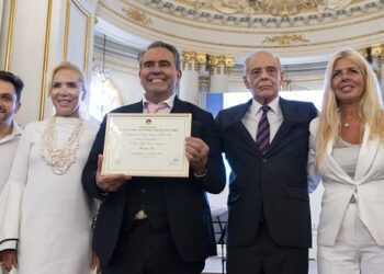La Legislatura homenajeó a dos personalidades destacadas de la Cultura