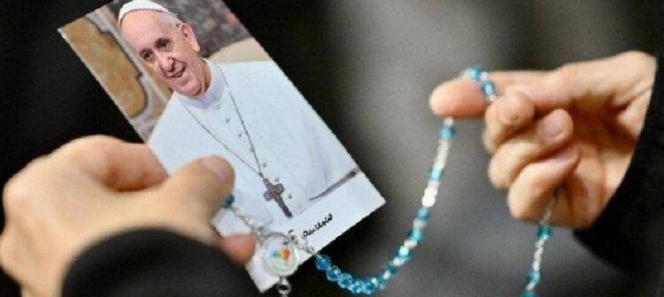 La situación médica del Papa se mantiene estable y con pronóstico reservado
