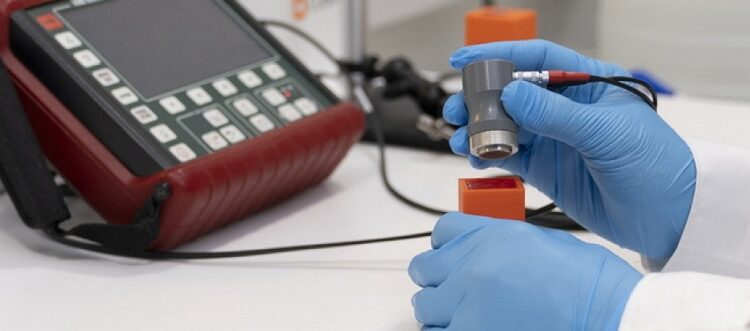 Con el respaldo del INTI, la empresa ADOX S.A. garantiza la calidad y eficacia de su nuevo gel para exámenes de ultrasonido médico