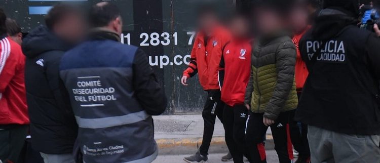 Torneo Clausura: 35 trapitos multados, 4 micros secuestrados y 2 deudores alimentarios que no pudieron entrar a la cancha