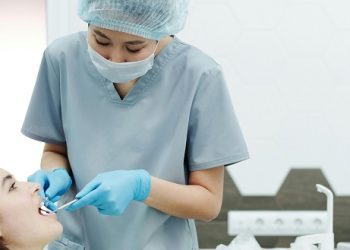 Buscan implementar la sedación consiente para la atención odontológica