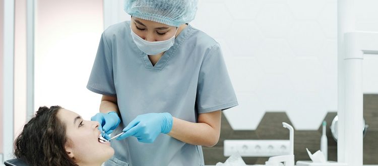 Buscan implementar la sedación consiente para la atención odontológica
